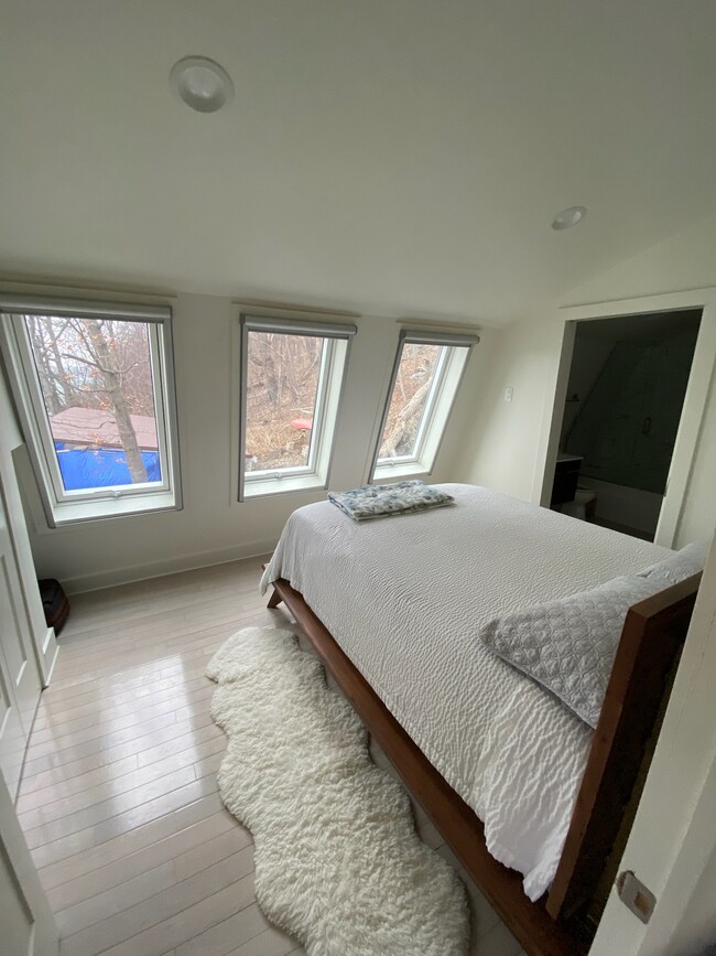 Photo - 1288 E Shore Dr Unit Lake apartment