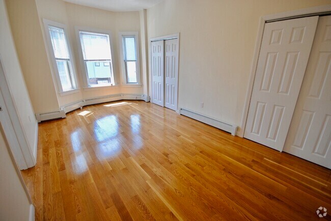 Building Photo - 154 Bennington St Unit 3 Rental