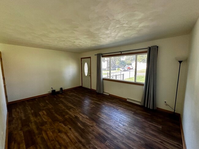 Photo - 4011 David Rd