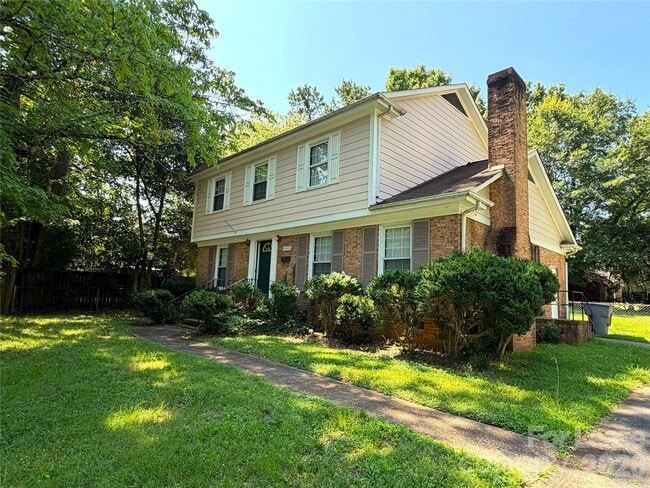 Building Photo - 5016 Vescova Ct