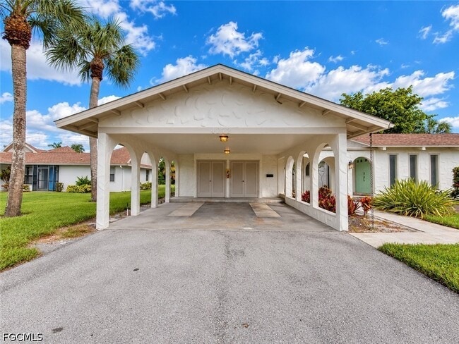 4272 Island Cir