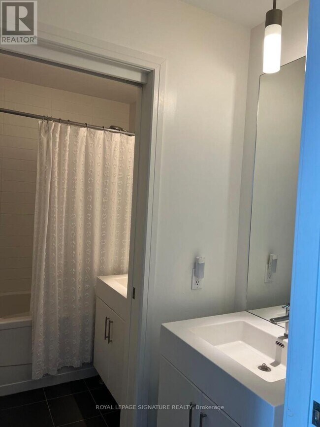 Photo - 116 George St Unit N507