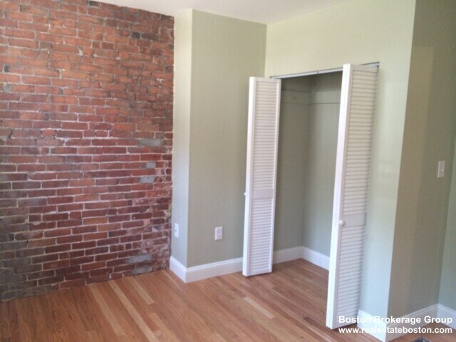 Photo - 35 Forbes St Unit 1