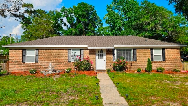 Building Photo - 1202 Sunshine Dr