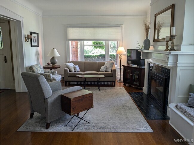 Photo - 656 Lafayette Ave