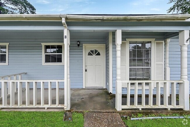 Building Photo - 1606 Hazelwood St Rental