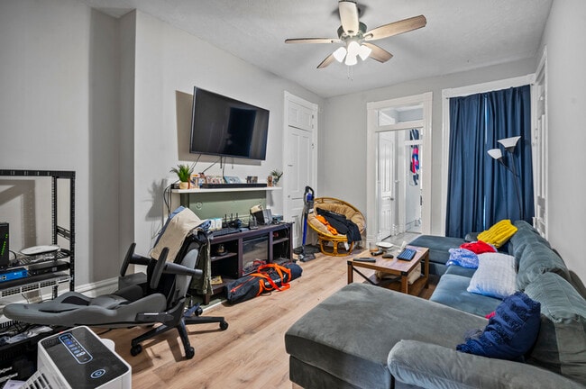 Photo - 2329 Larkins Wy Unit 1