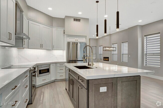 Building Photo - 7525 E Gainey Ranch Rd Rental