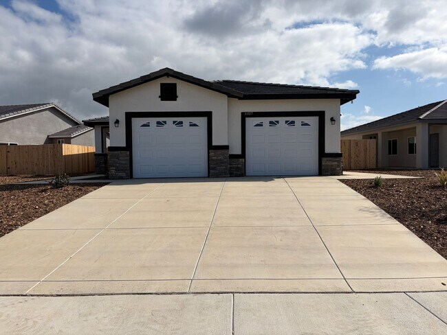 Photo - 6007 Cougar Trl Unidad A