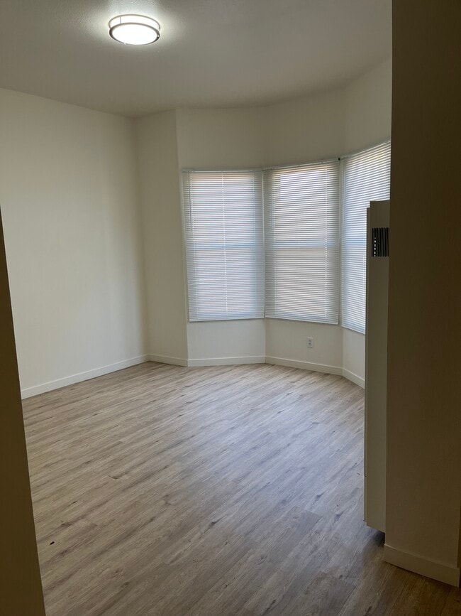 Building Photo - 317 N L St