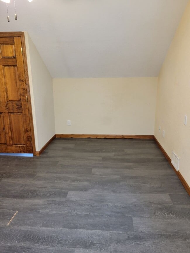 114 S 4th St Unit 2