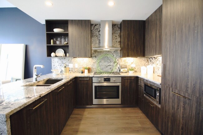 Photo - 762 N Hudson Ave