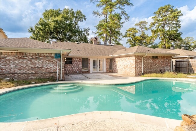 Building Photo - 12910 Shady Knoll Ln