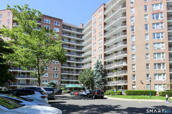 Building Photo - 91 Strawberry Hill Ave Unit 923