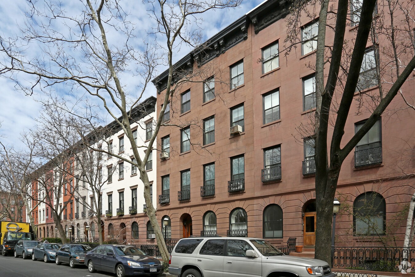 Photo - 471 W 22nd St Apartments