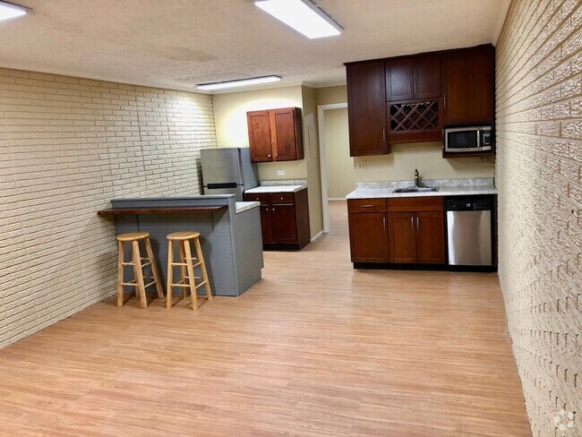 Building Photo - DuPont Circle / St. Matthews 1 Bedroom Apa... Rental