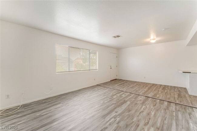 Photo - 4721 Cessna Ave