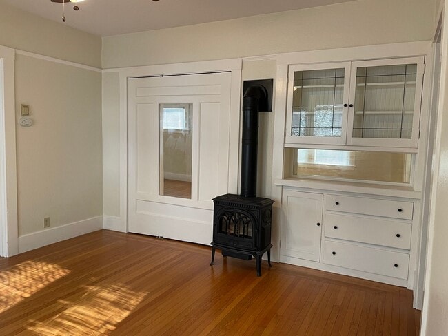 Photo - 35THST927 Unit #2