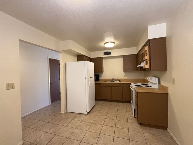 Photo - Large 2 bedroom 1.5 bath condo - Available Now!