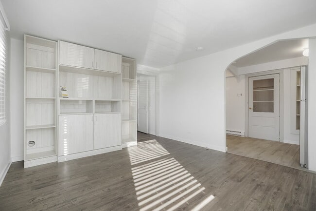 Photo - Updated 1 bed with flex space and yard Unit 3