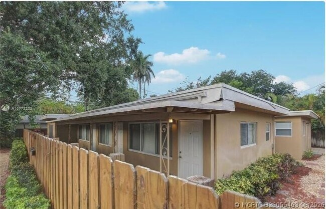 204 NE 10th Ave Unit 206