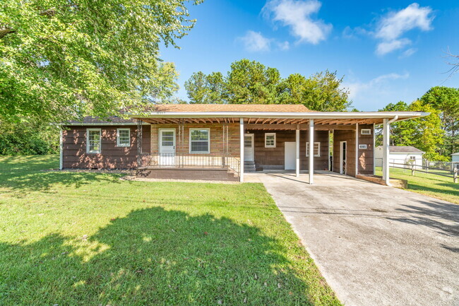 Building Photo - 4801 Green Meadow Ln Rental