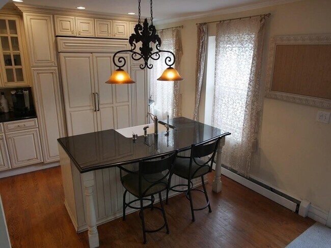 Photo - 32 Warwick St