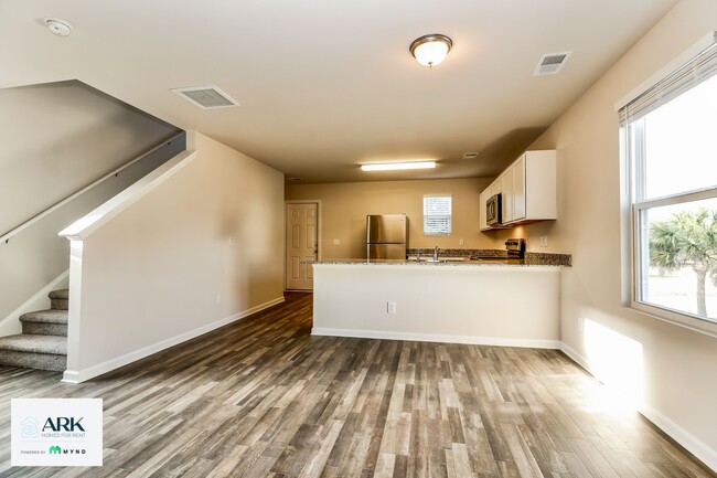21 Bay Breeze Ln