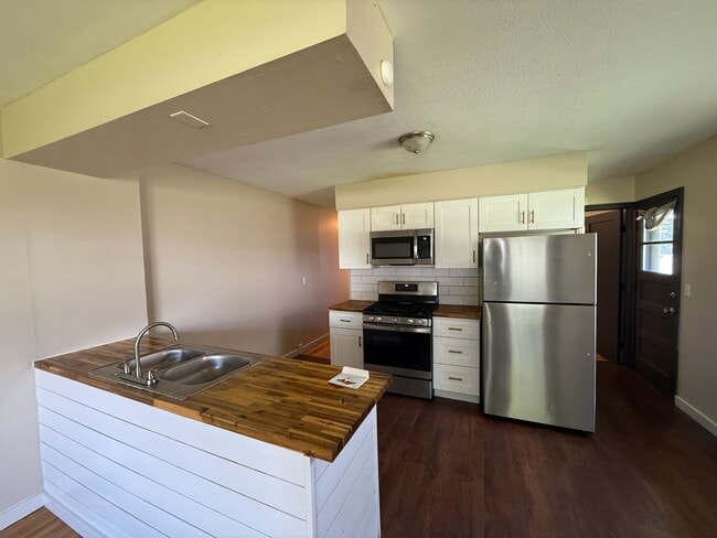Photo - 560-562 37th Ave NE Unit 560