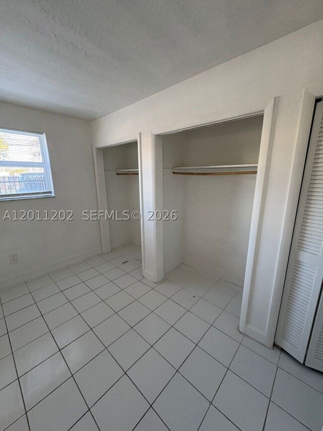 Photo - 1590 NE 125th St Unit 1
