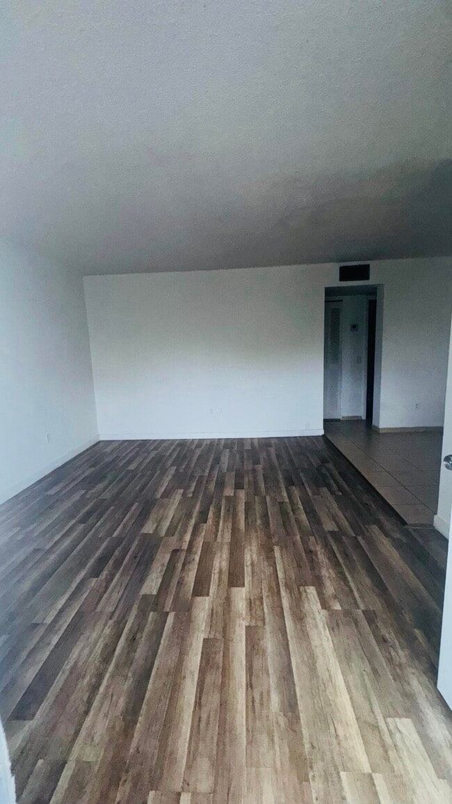Photo - 1801 S Treasure Dr Unidad 312a