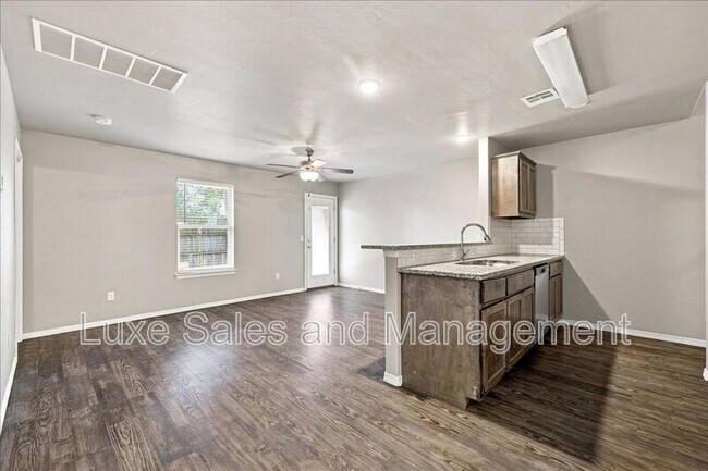 Photo - 2024 Buena Vida Ln
