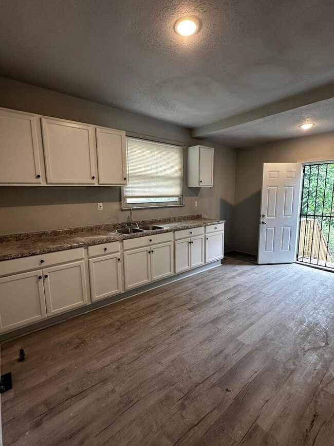Photo - 5409 Fischer St