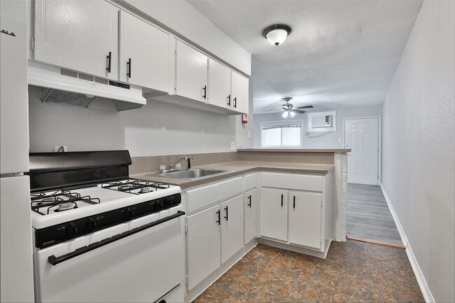 Photo - 1840 Richmond Ave. Unit 15