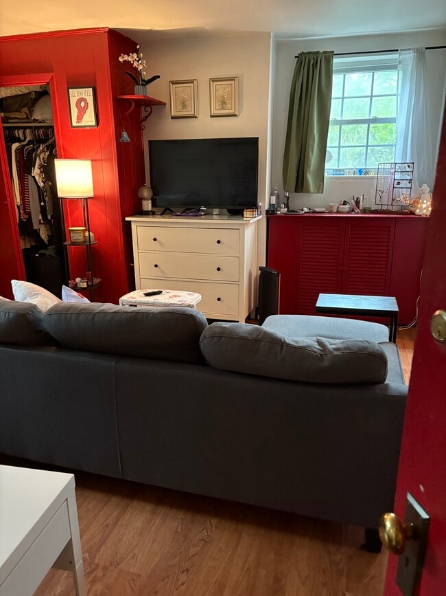 Photo - 6202 Walnut St