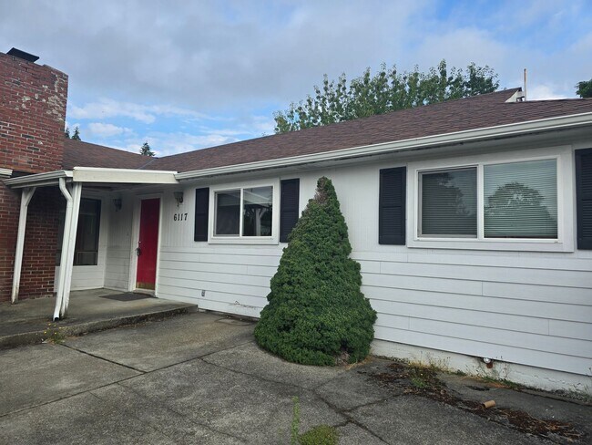 Building Photo - 6117 Community Pl SW Unit 6117 Commy Place SW A