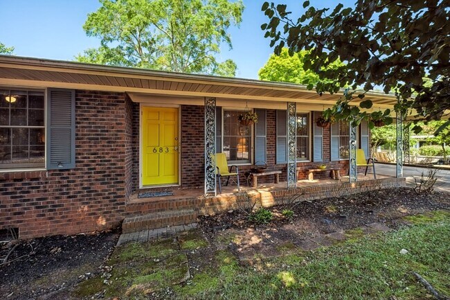 683 Huntington Road