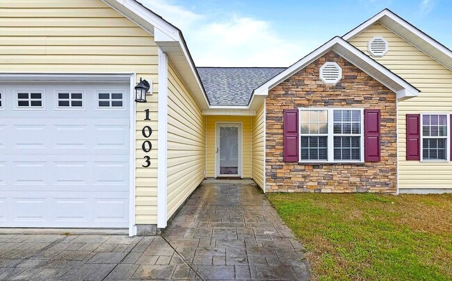 Photo - 1003 W.T. Whitehead Dr