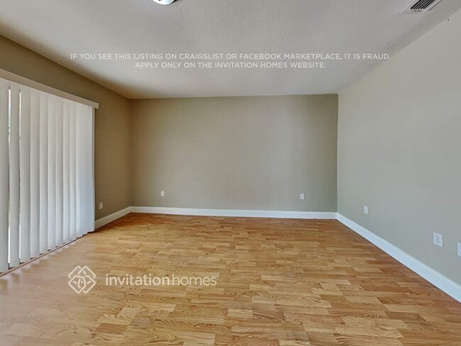 Photo - 614 W Windhorst Rd