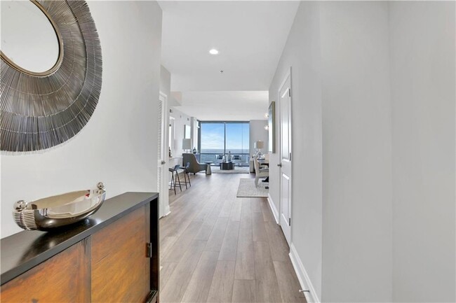 Photo - 270 17th St NW Unidad 3308