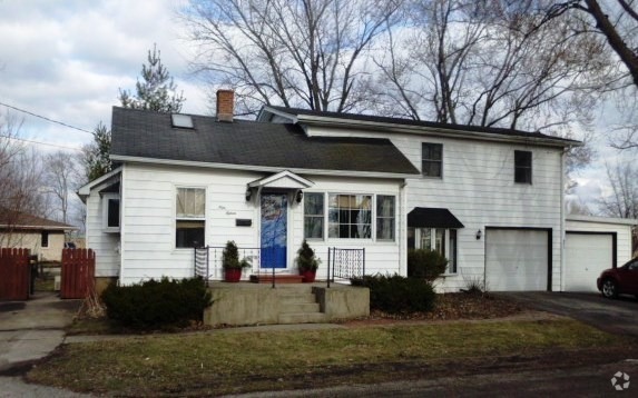 Building Photo - 915 S Hugh St Rental