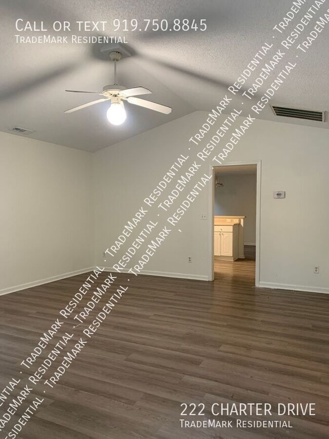 Photo - 222 Charter Dr