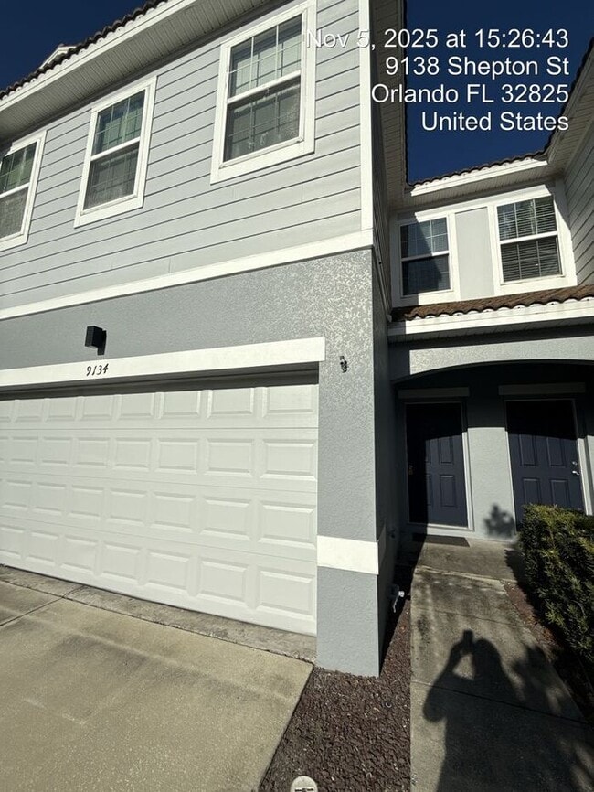 Building Photo - Beautiful Spacious 3 bed 2.5 bath Home in ...