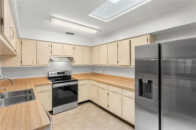 Photo - 1020 NE 30th Ave