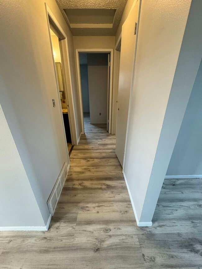 Photo - 228 E Crown Ave