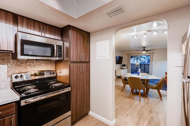 Visconti at Camelback apartments — community photo
