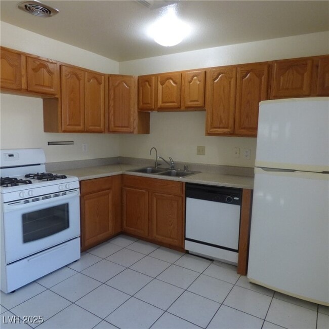 Photo - 7066 Forest Vista St