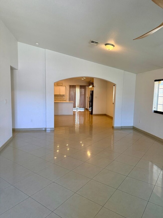 Photo - San Luis Large Home with Solar Panels and Fenced Back Yard ( Incluye Solares)