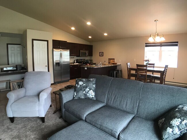 Photo - Quality Built Twinhome North Bismarck 2 Bedroom 1.5 Bath SORRY NO PETS!!