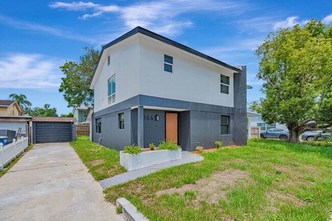 Photo - 2066 San Marino Way N House